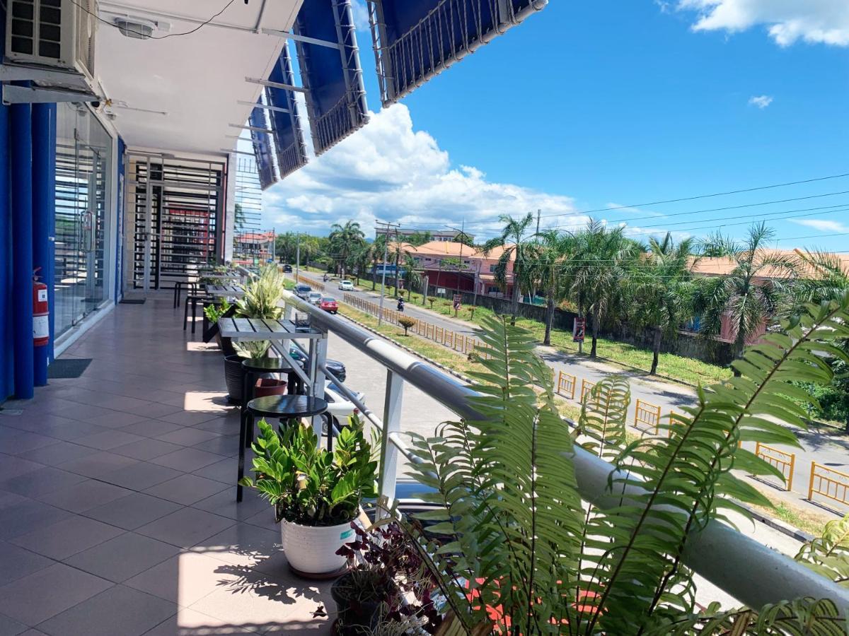 Ae Semporna Guesthouse 极潜旅店 Exterior photo